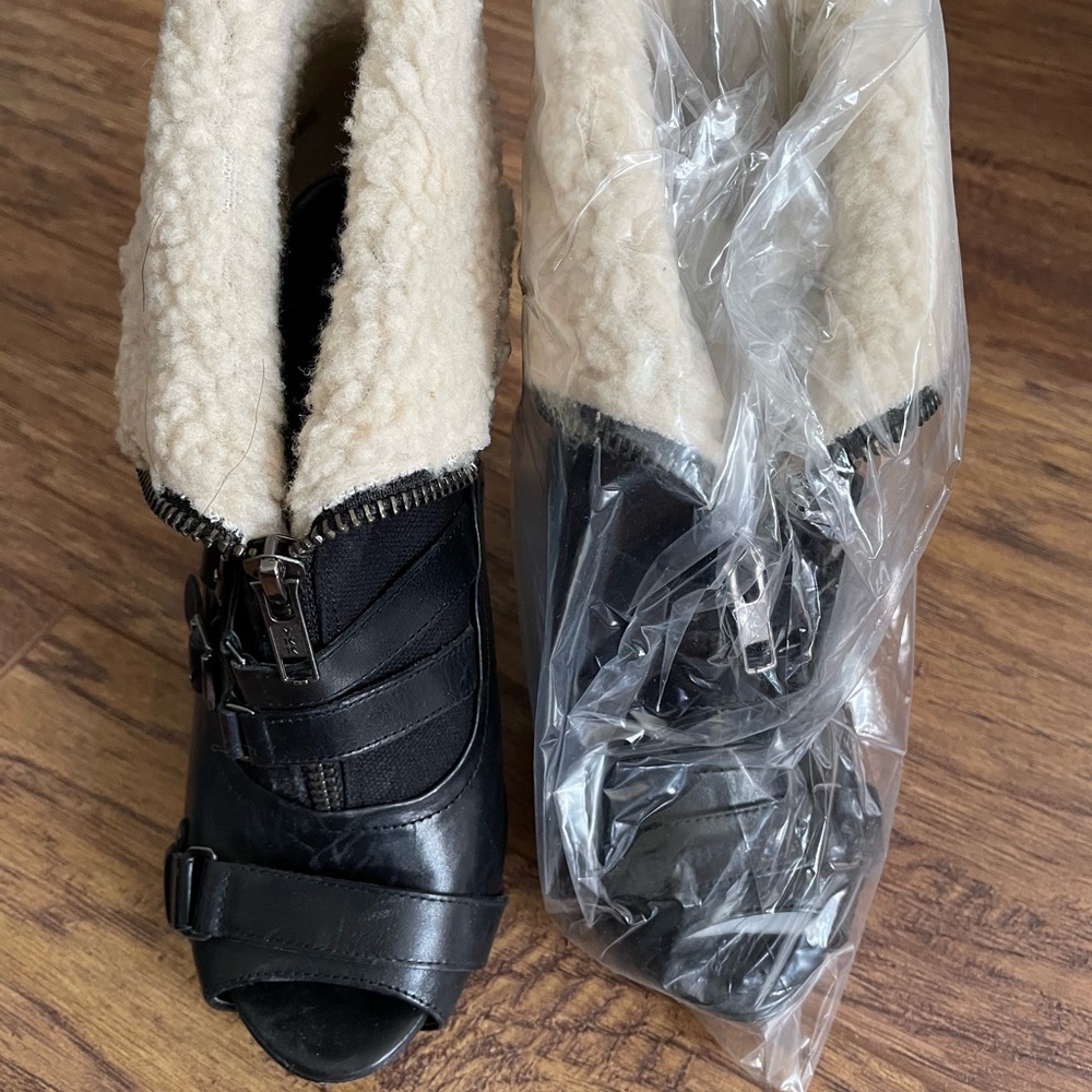 Black peep toe booties size 6